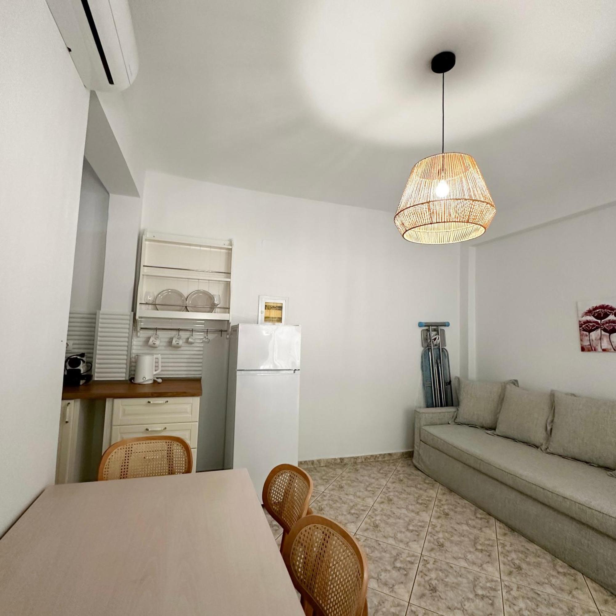 Petra Mare Apartments Alikí エクステリア 写真